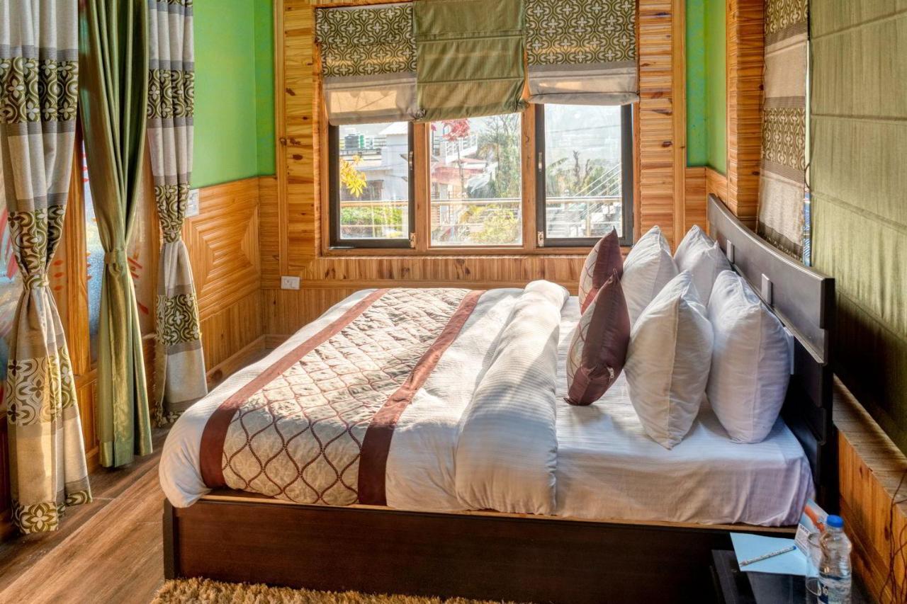 The Walnut Creek Hotel Bhīm Tāl Екстериор снимка
