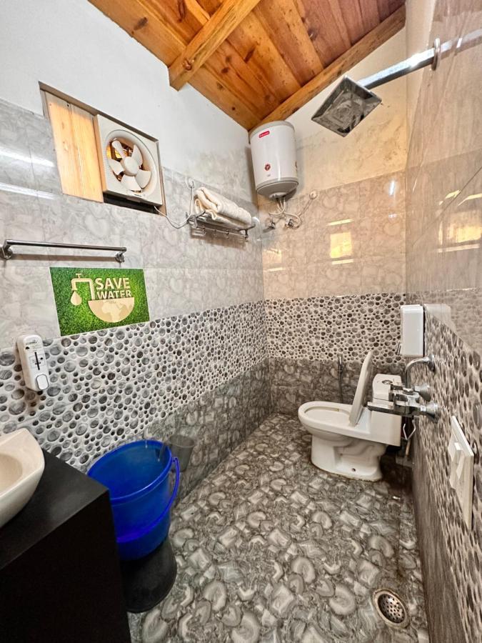 The Walnut Creek Hotel Bhīm Tāl Екстериор снимка