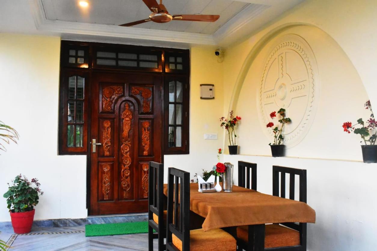 The Walnut Creek Hotel Bhīm Tāl Екстериор снимка
