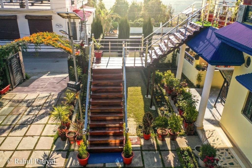 The Walnut Creek Hotel Bhīm Tāl Екстериор снимка